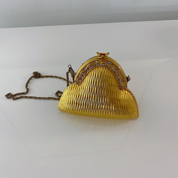 Handbags - Small vintage gold clasp purse